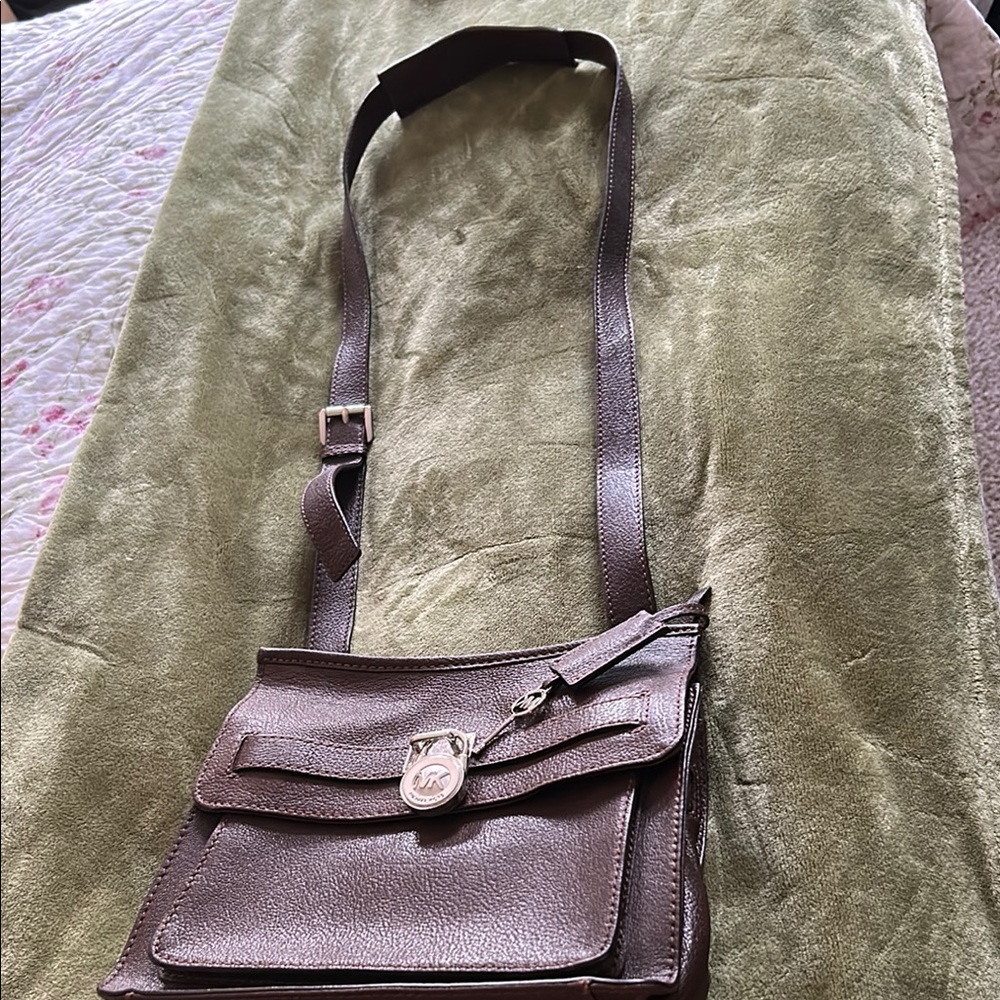 Chic Brown Leather Shoulder Bag